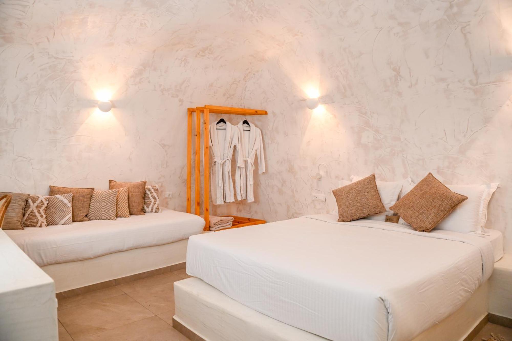 Bed and Breakfast White Curves Santorini Akrotírion Exterior foto