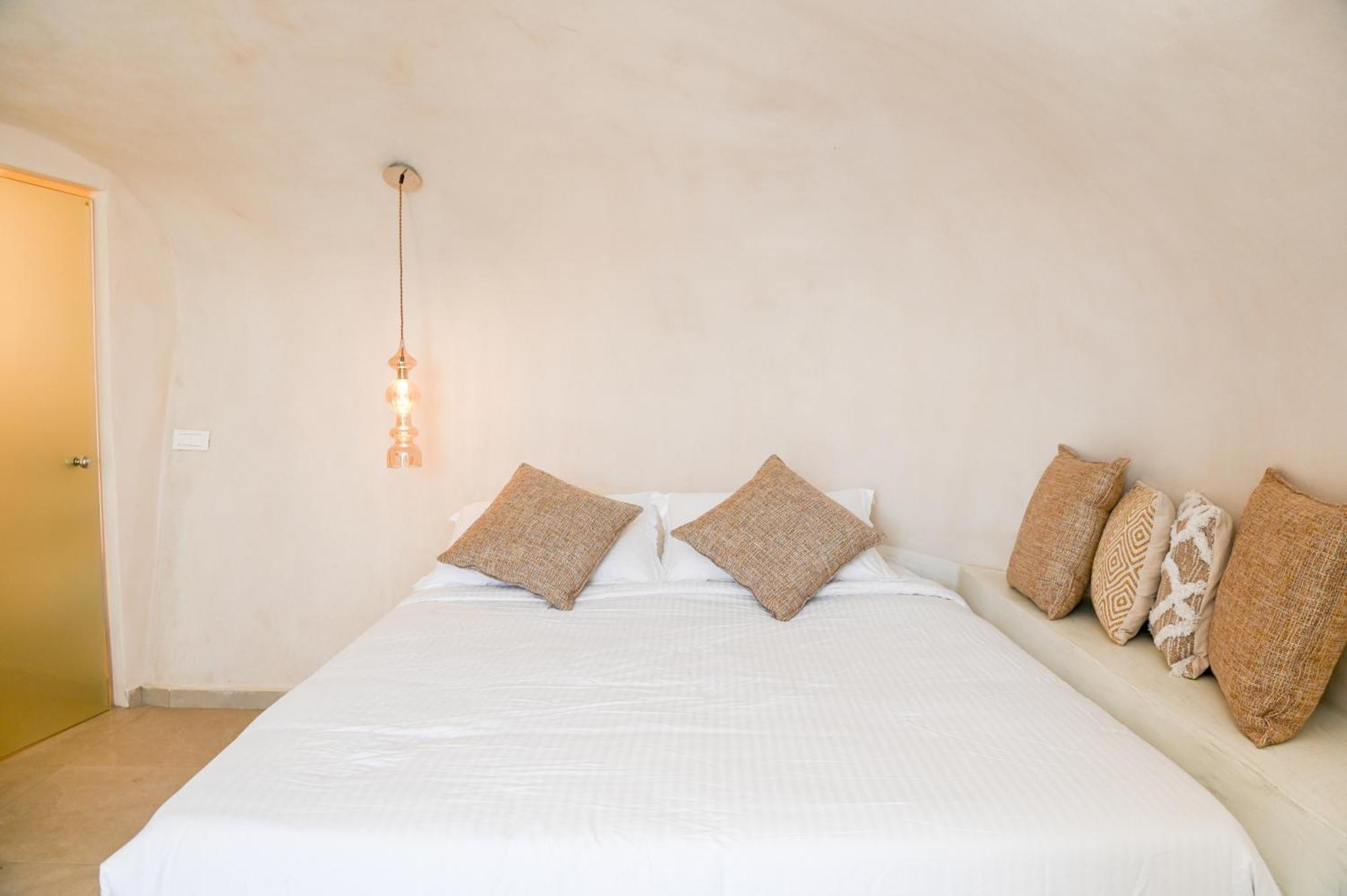 Bed and Breakfast White Curves Santorini Akrotírion Exterior foto