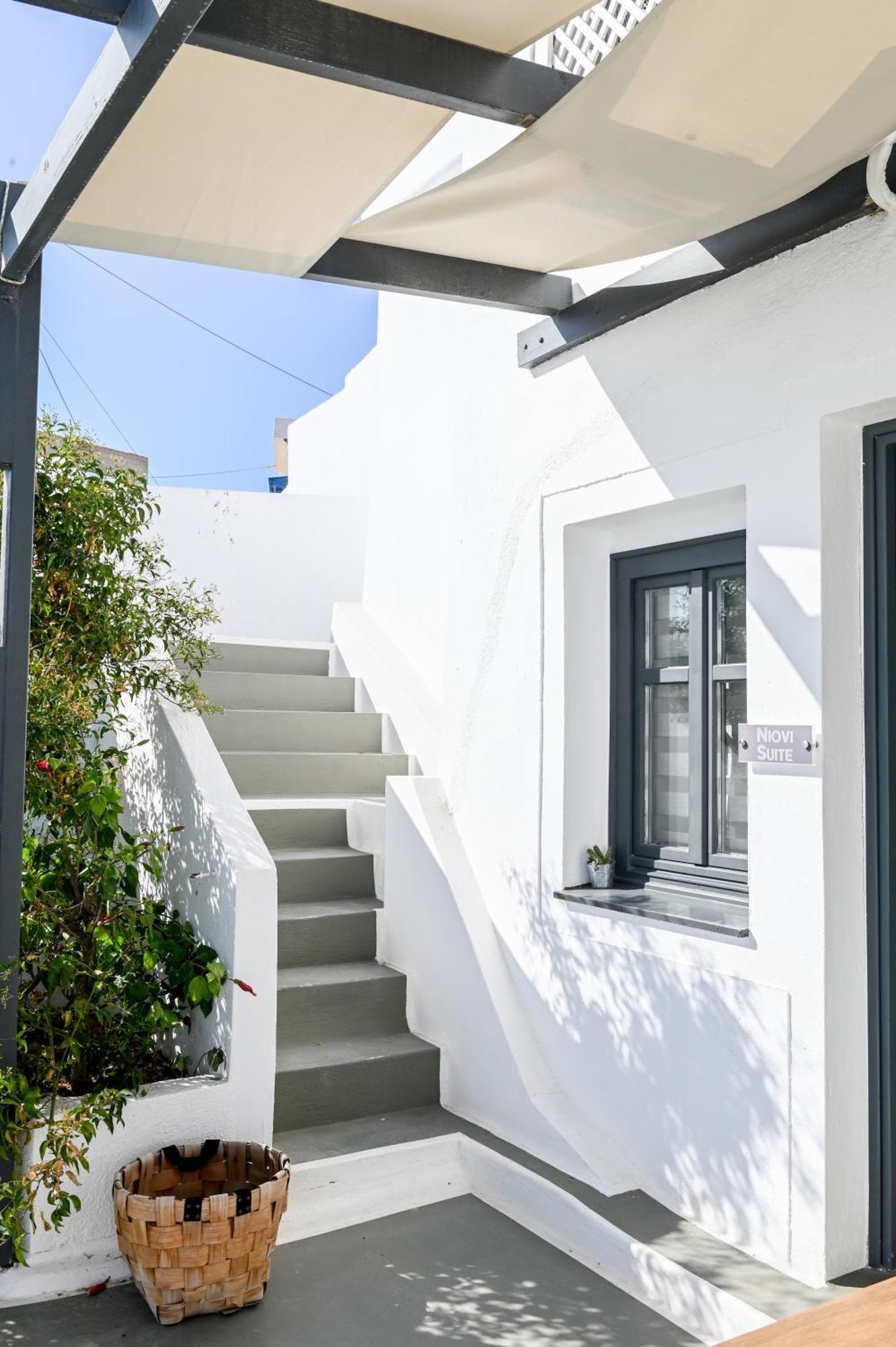 Bed and Breakfast White Curves Santorini Akrotírion Exterior foto